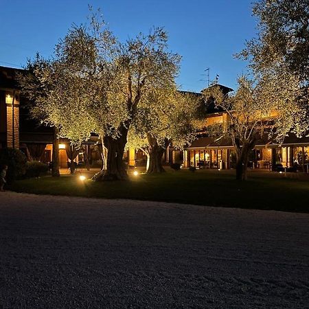 Agriturismo Ripa Del Bosco Capriolo Luaran gambar